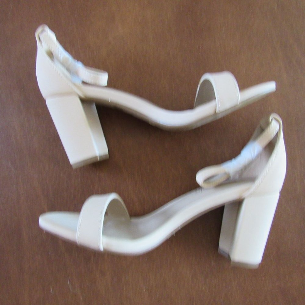 Dream Pairs Chunk Nude High Heel Sandals Size Womens US 5.5 UK 3.5 EUR 36.5 - Picture 2 of 7